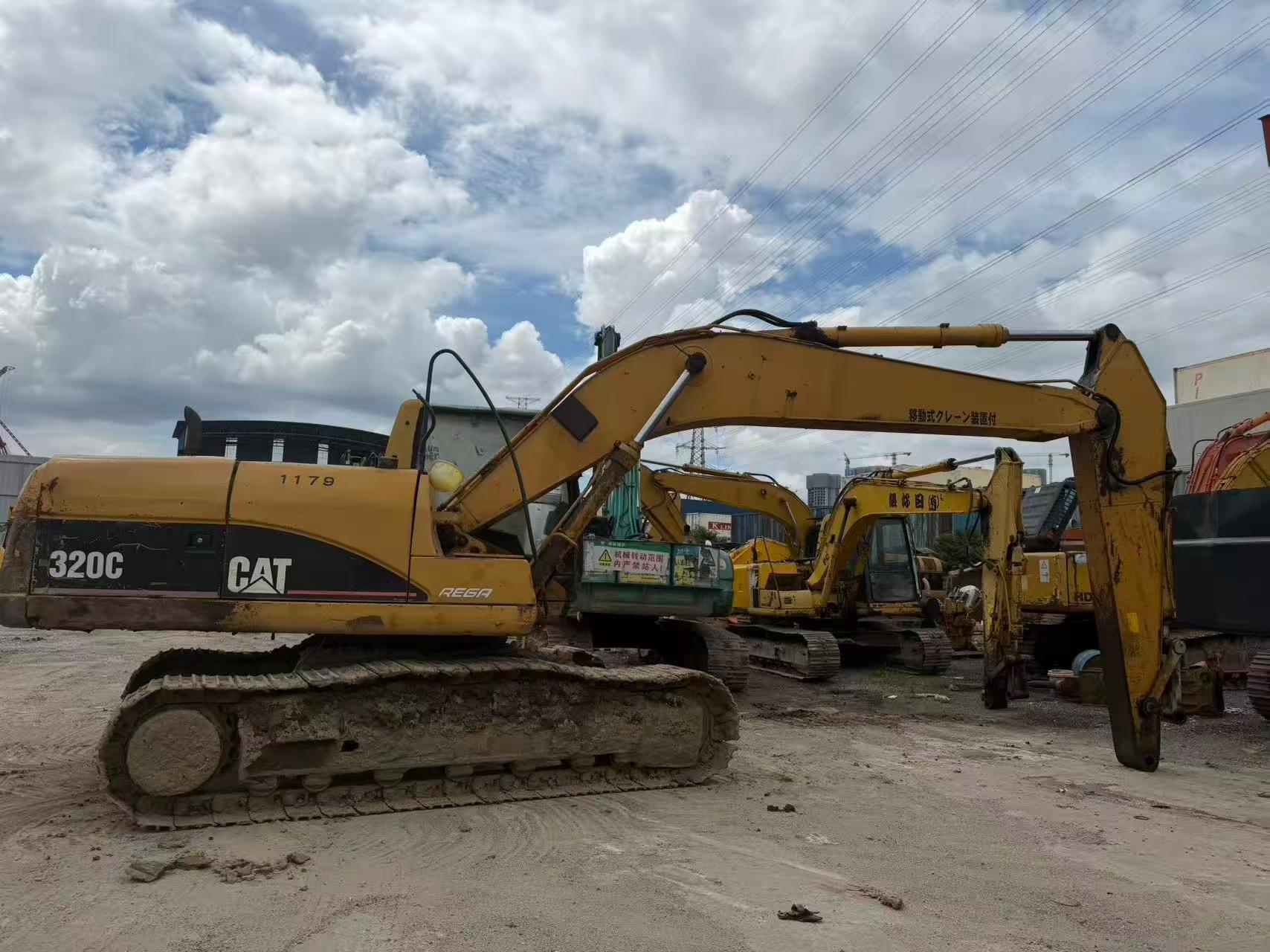 Buy Caterpillar 320C Used Excavator / 2