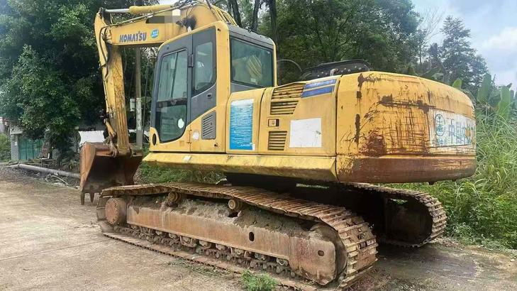 Buy Komatsu PC240-6 Used Excavator / 1