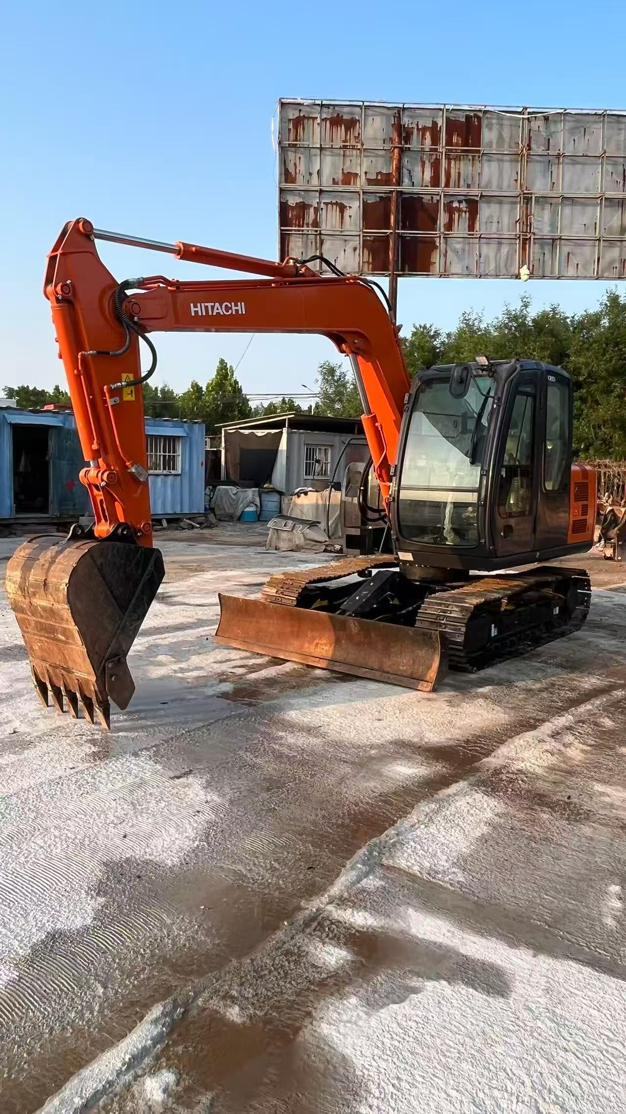 Buy Hitachi EX75-3 Used Excavator / 9