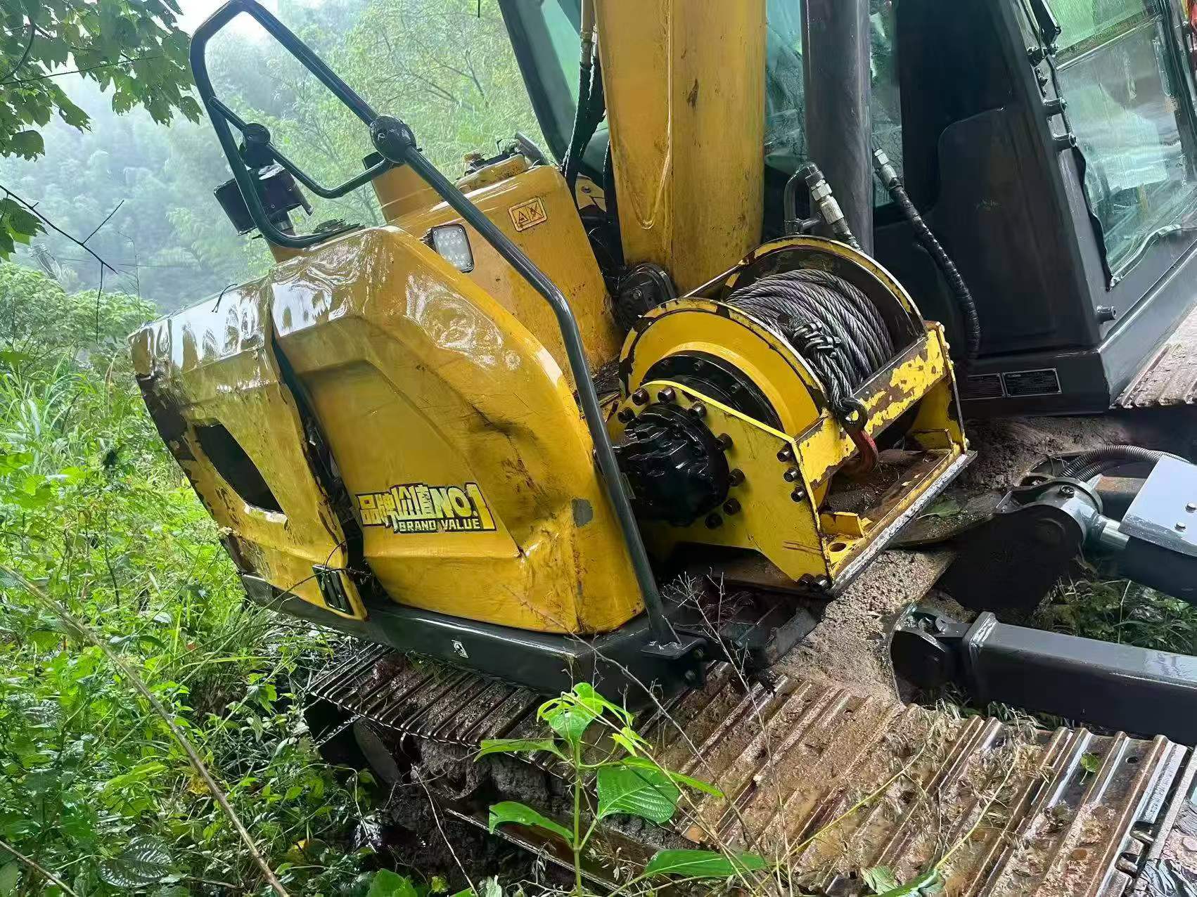 Buy XCMG XE75C Used Excavator / 9