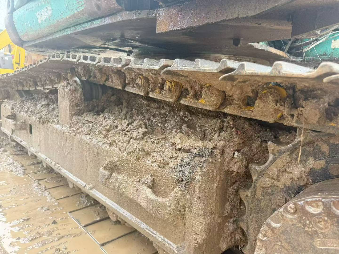 Buy Kobelco SK135SR Used Excavator / 4