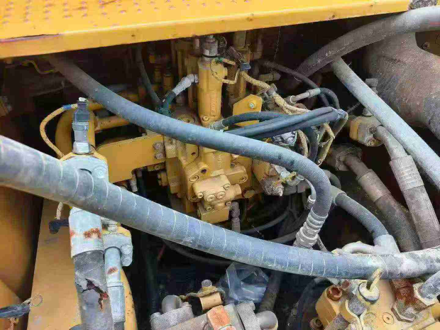 Buy Caterpillar 349E Used Excavator / 4