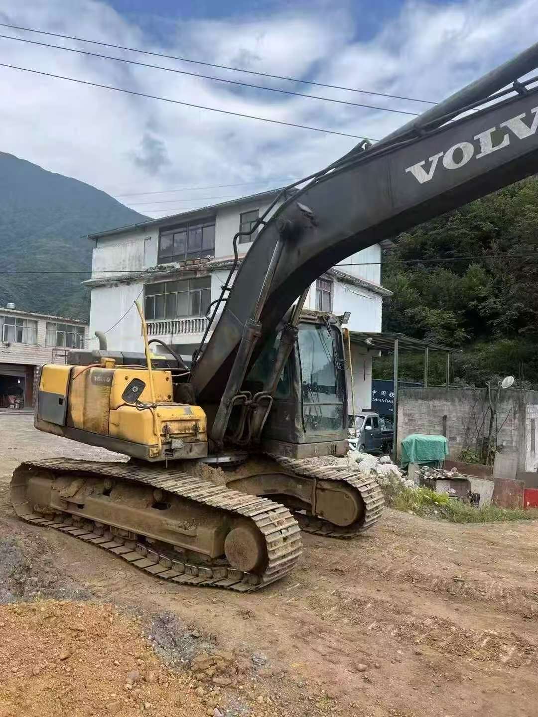 Buy Volvo EC210B Used Excavator / 2