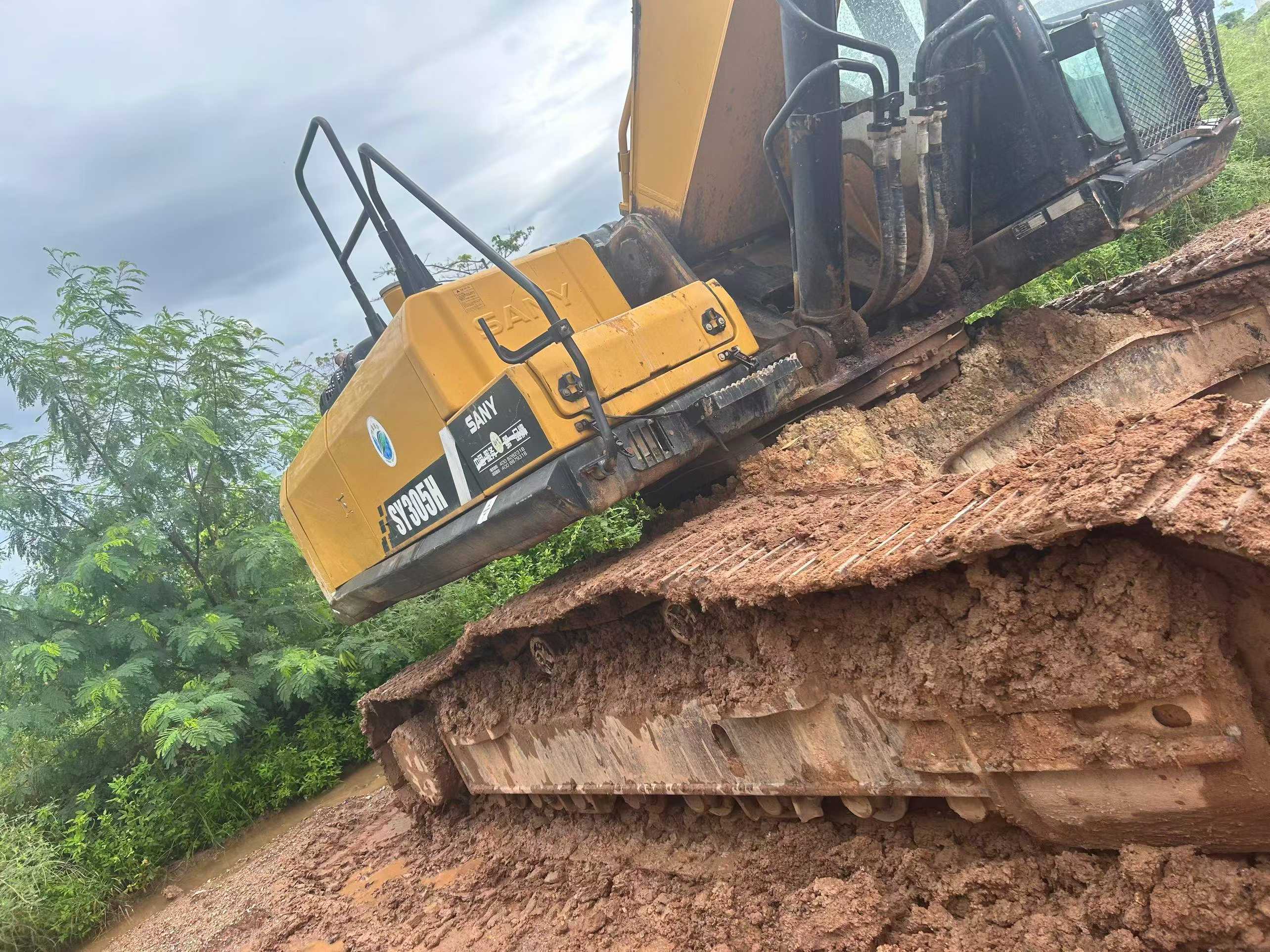 Buy Sany SY305C Used Excavator / 4