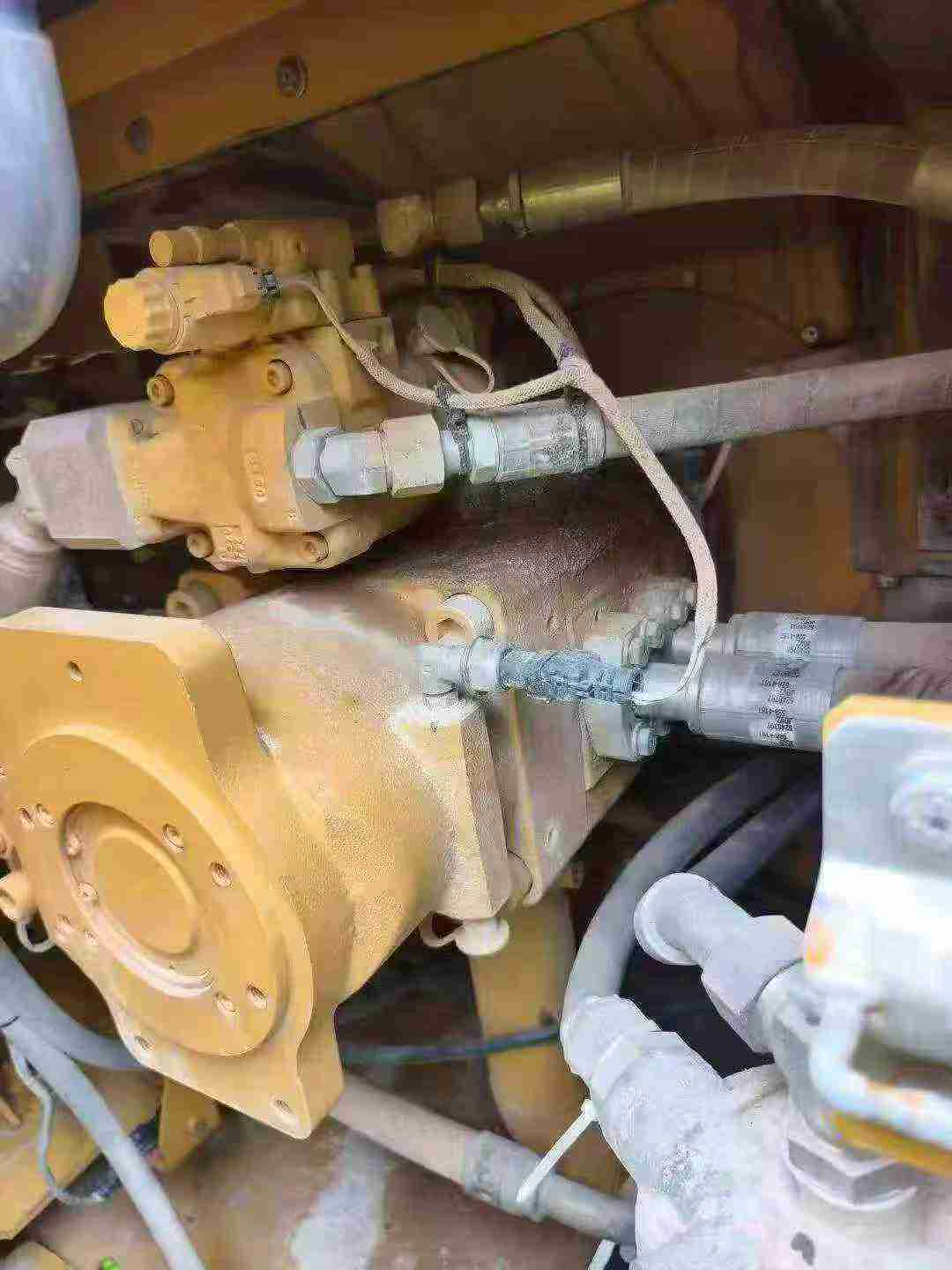 Buy Caterpillar 349E Used Excavator / 5