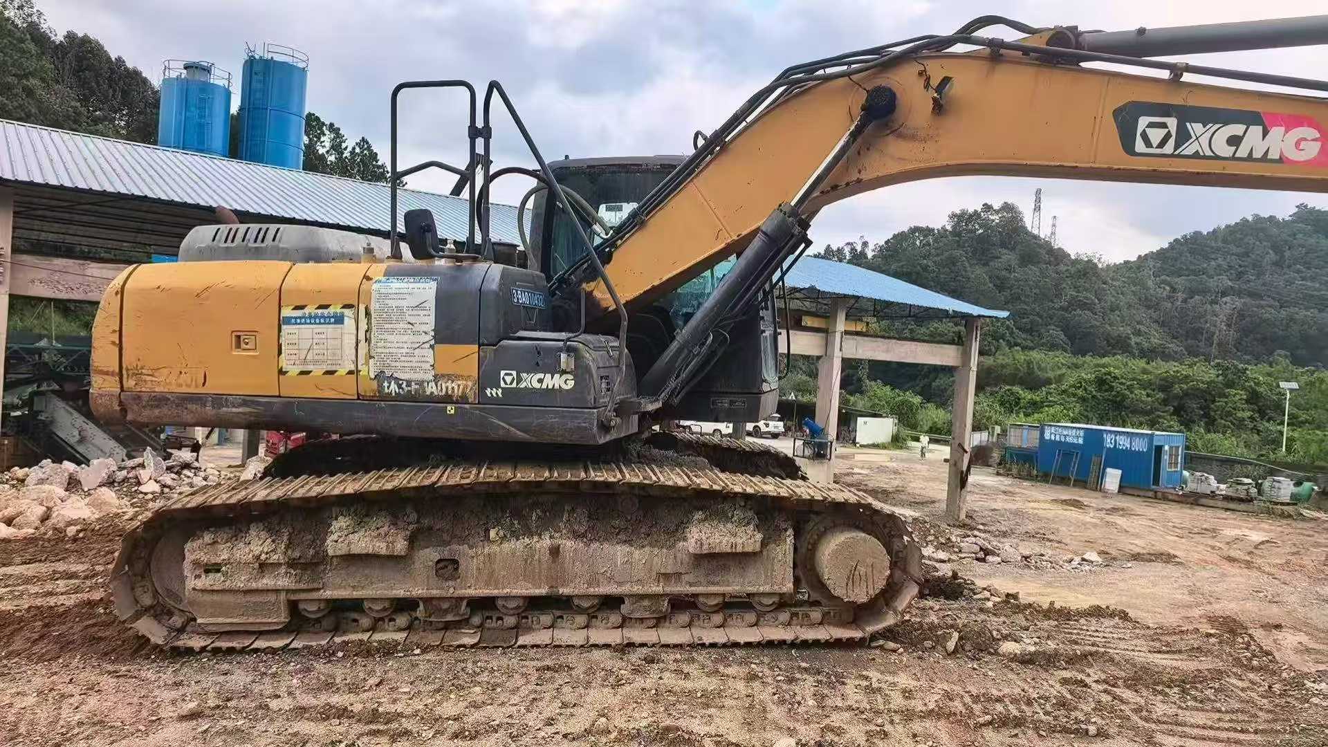 Buy XCMG XE215 Used Excavator / 6
