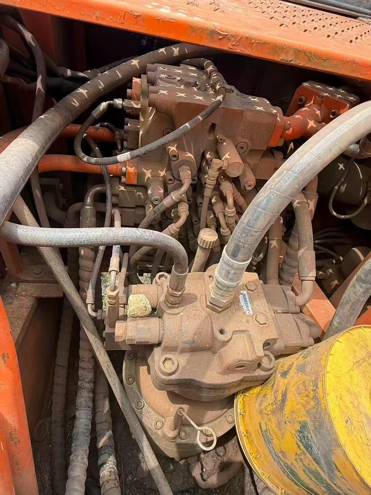 Buy Doosan DH225-9 Used Excavator / 4