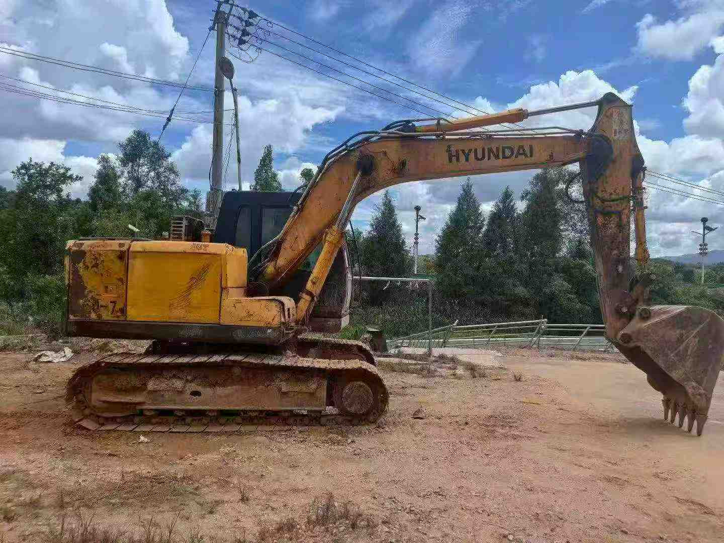 Buy Hyundai R110-7 Used Excavator / 2