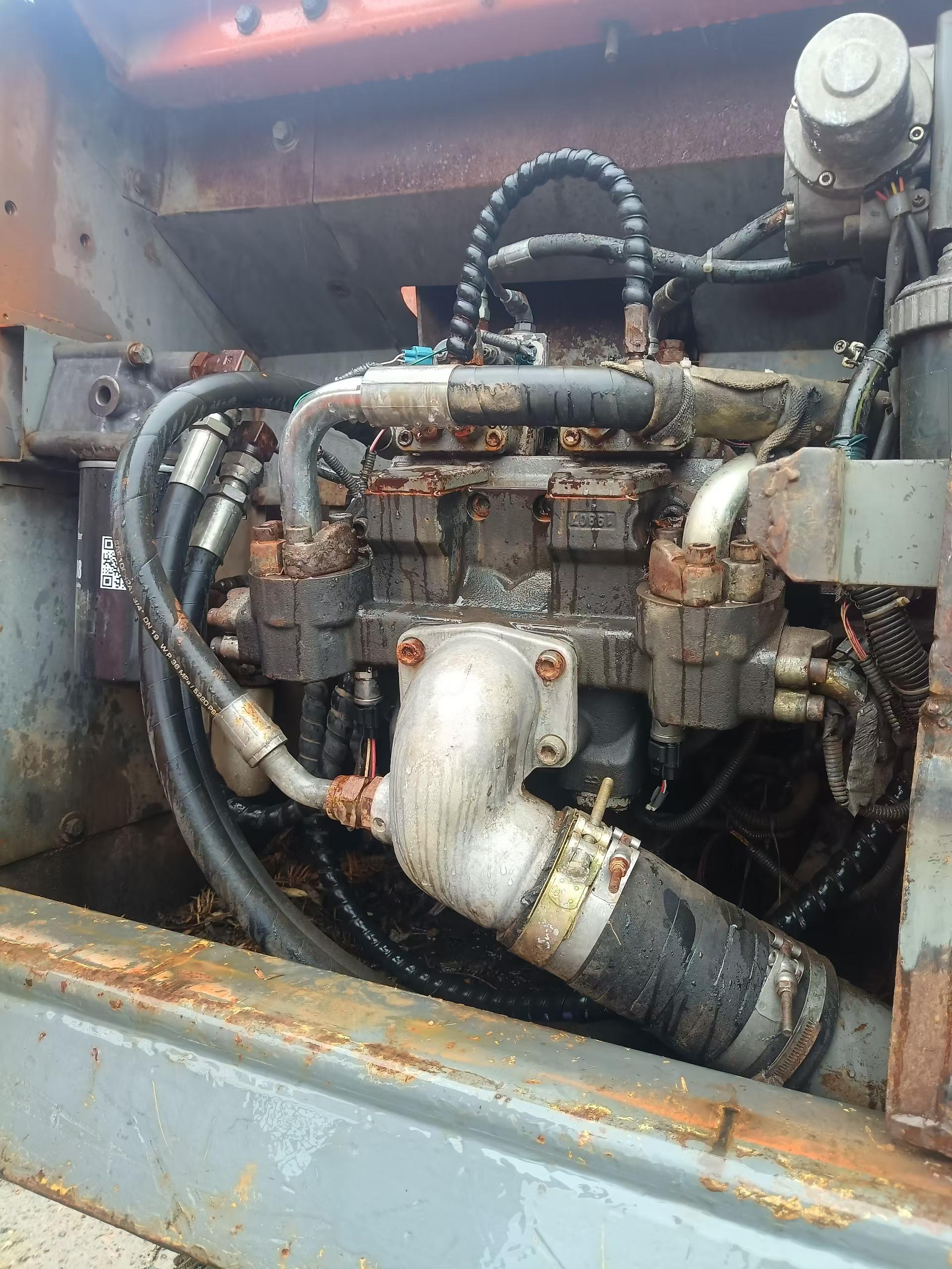 Buy Hitachi ZX200-3G Used Excavator / 5