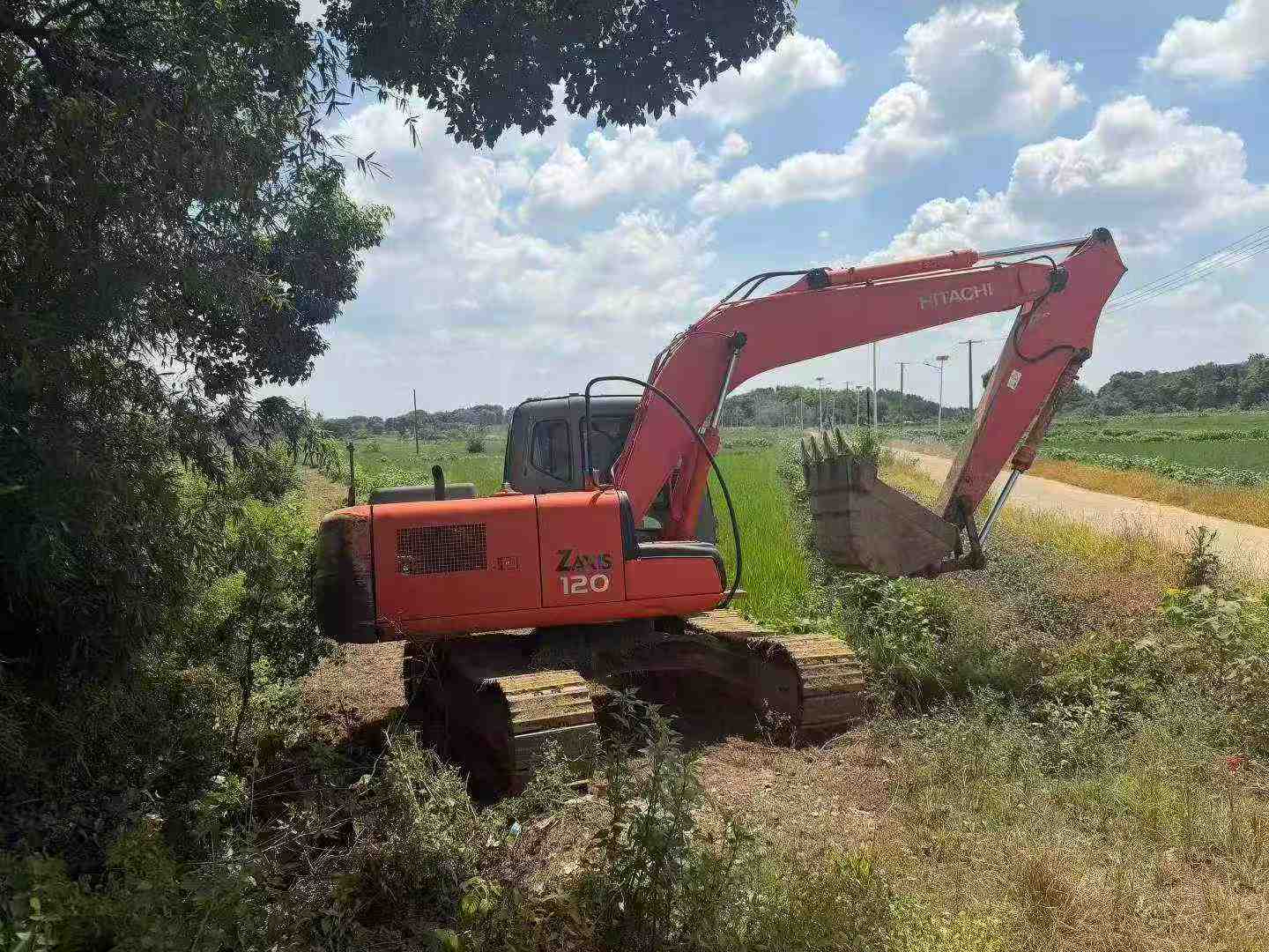 Buy Hitachi EX120 Used Excavator / 3