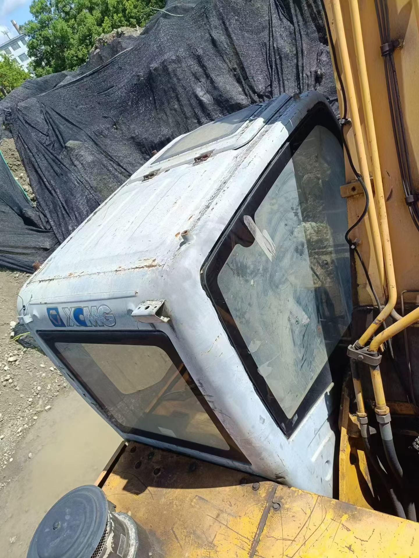 Buy XCMG XE260 Used Excavator / 4