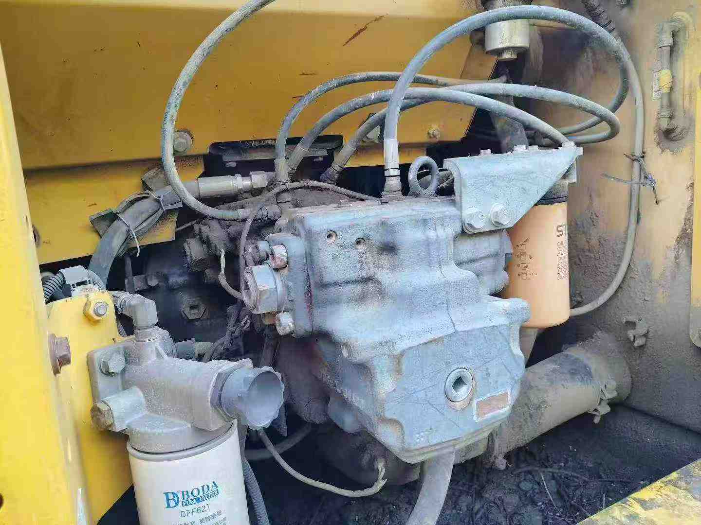 Buy Komatsu PC200-8 Used Excavator / 5