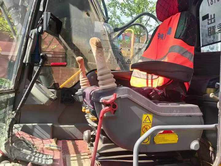 Buy Volvo EC210B Used Excavator / 6