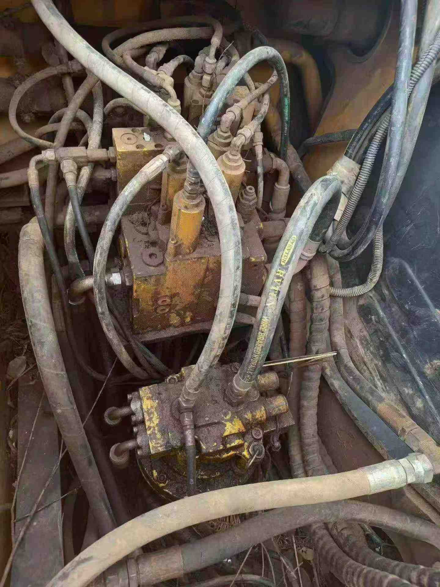 Buy Hyundai R110-7 Used Excavator / 8