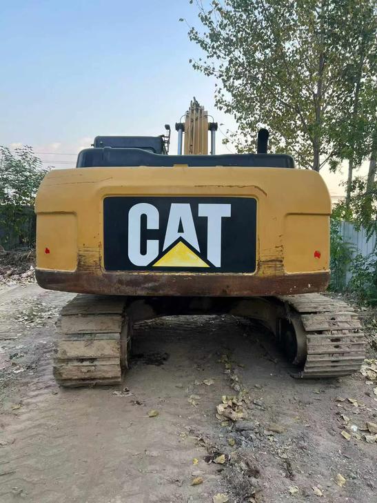 Buy Caterpillar 323D2L Used Excavator / 1