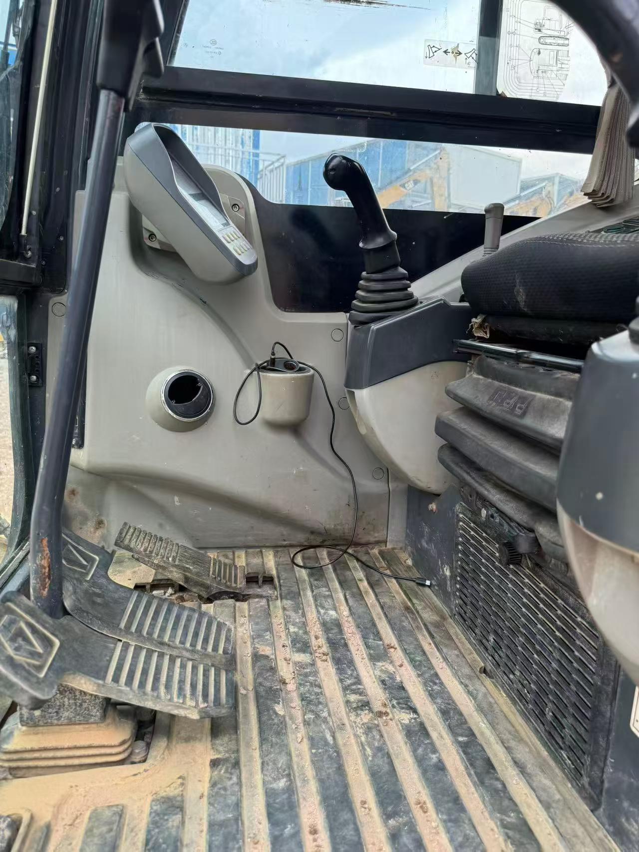 Buy XCMG XE60 Used Excavator / 5