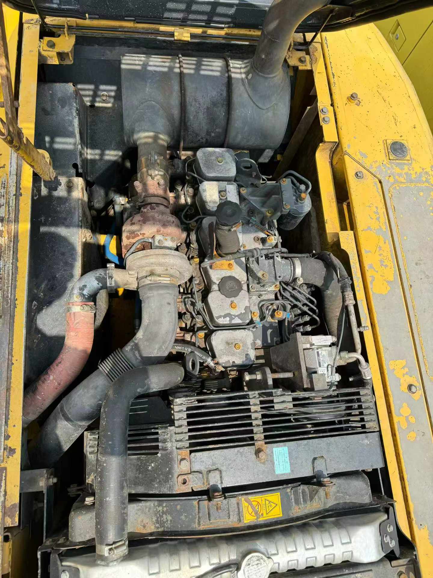Buy Komatsu PC200-7 Used Excavator / 6