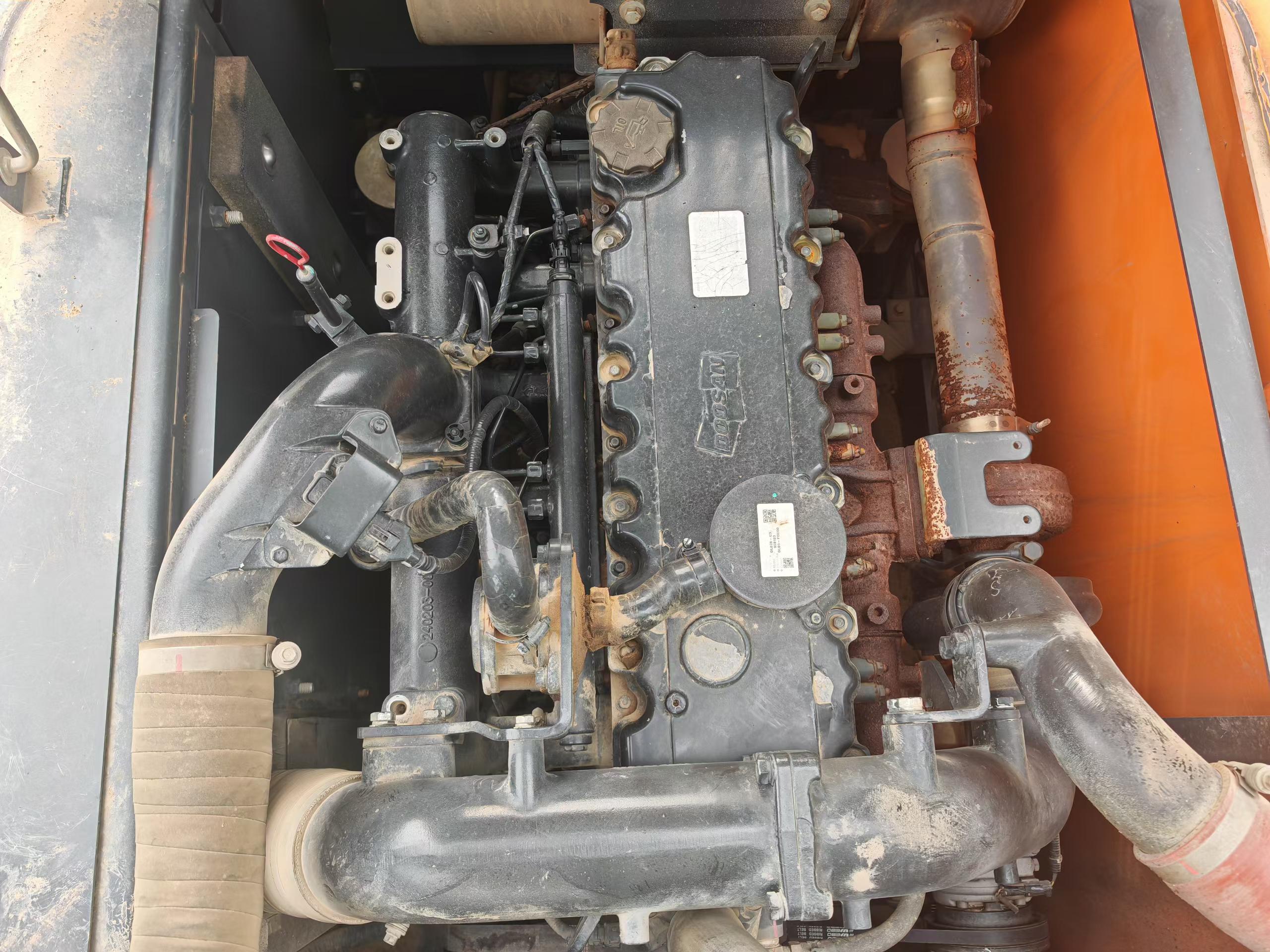Buy Doosan DH220 Used Excavator / 5