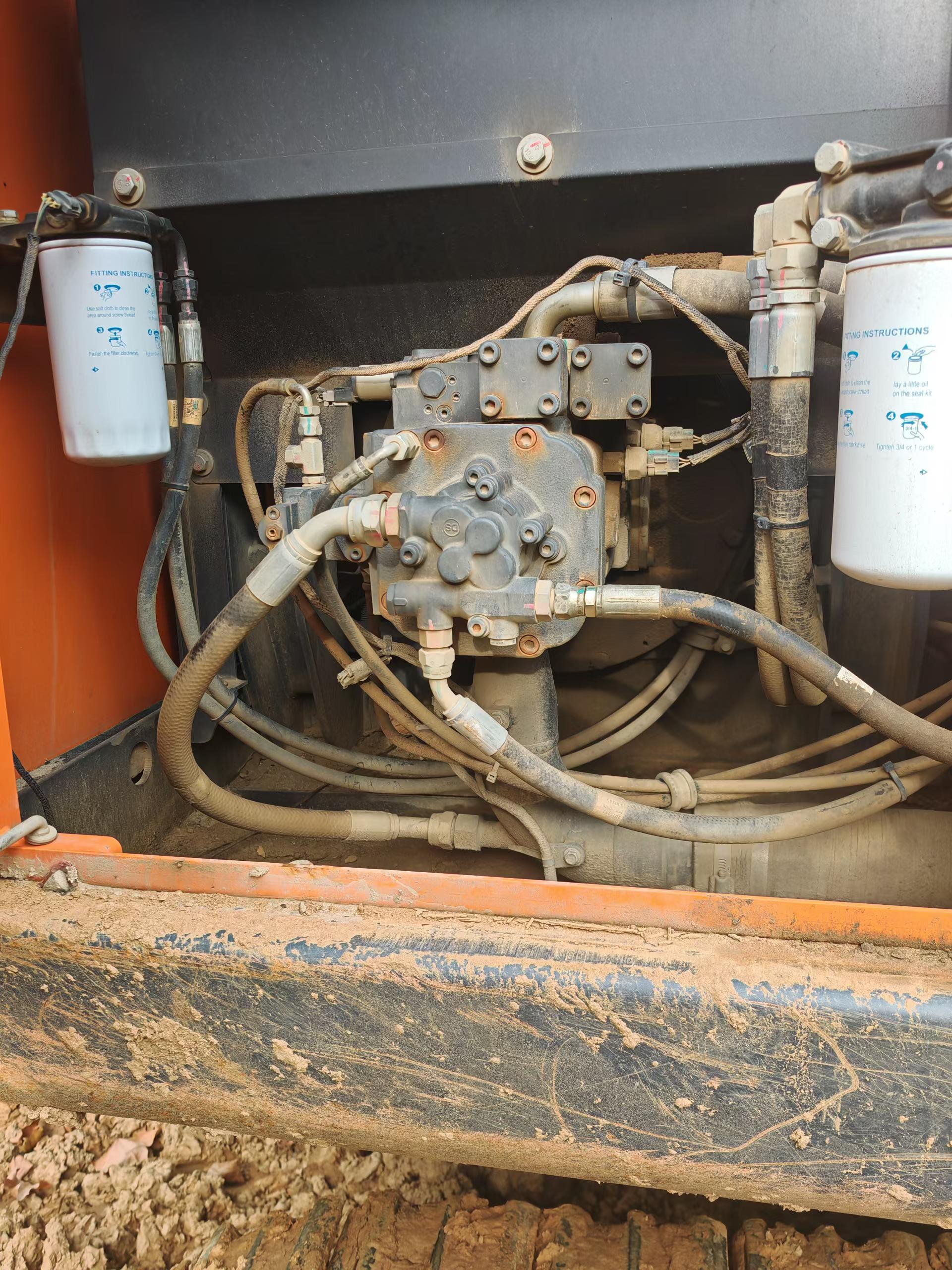 Buy Doosan DH220 Used Excavator / 4