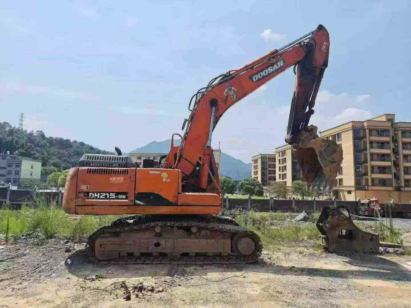 Buy Doosan DH215-9E Used Excavator / 4