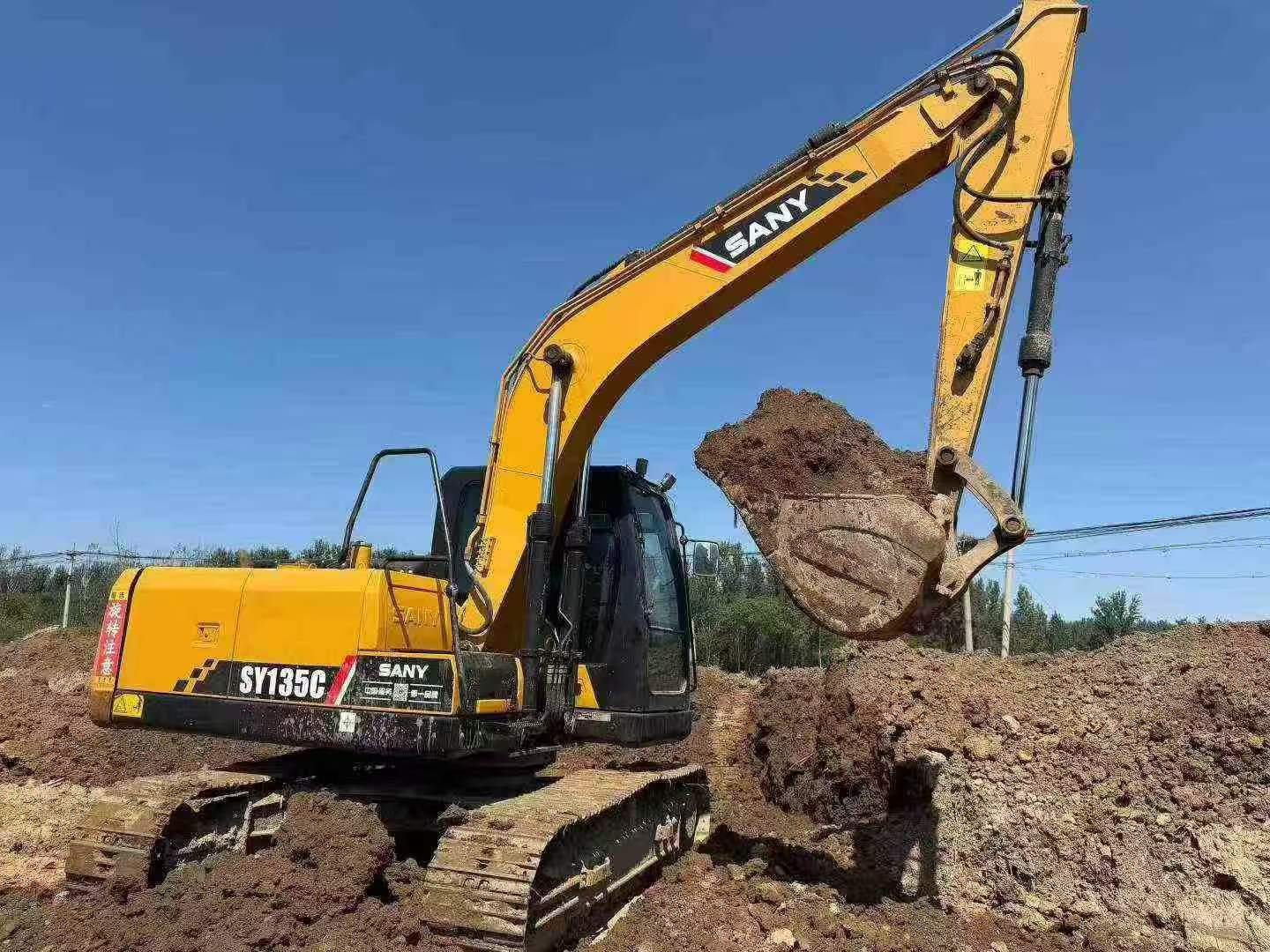 Buy Sany SY135C Used Excavator / 4