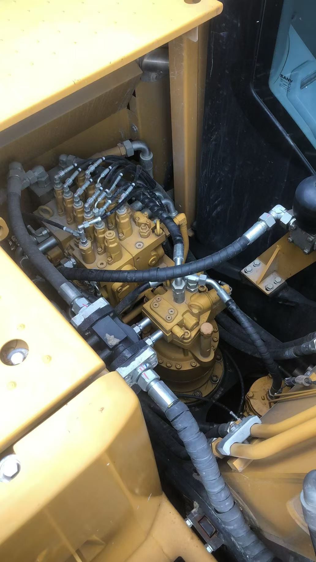 Buy Sany SY135 Used Excavator / 3