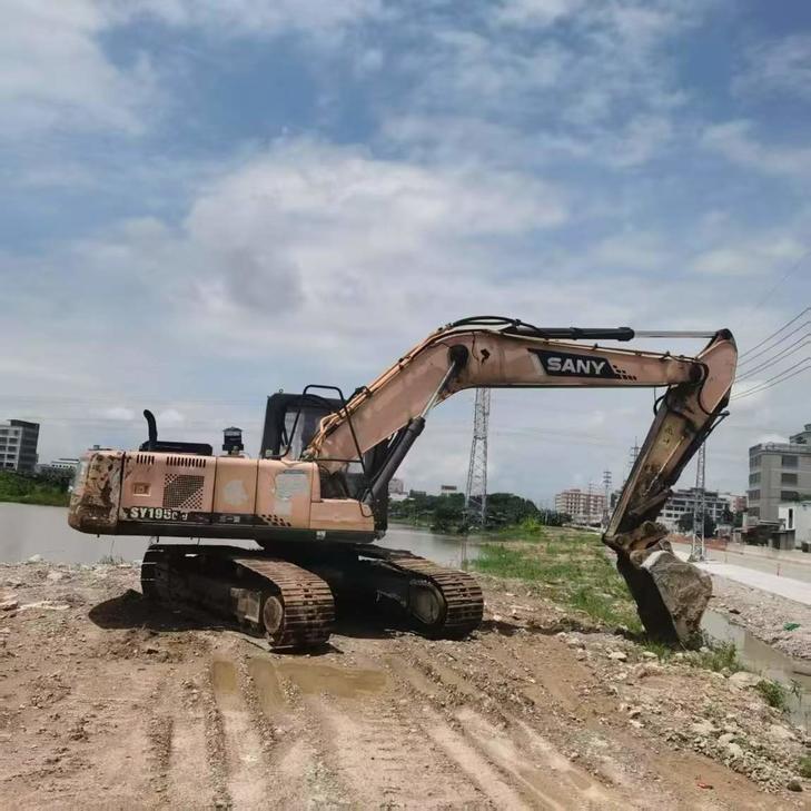 Buy Sany SY195C Used Excavator / 1