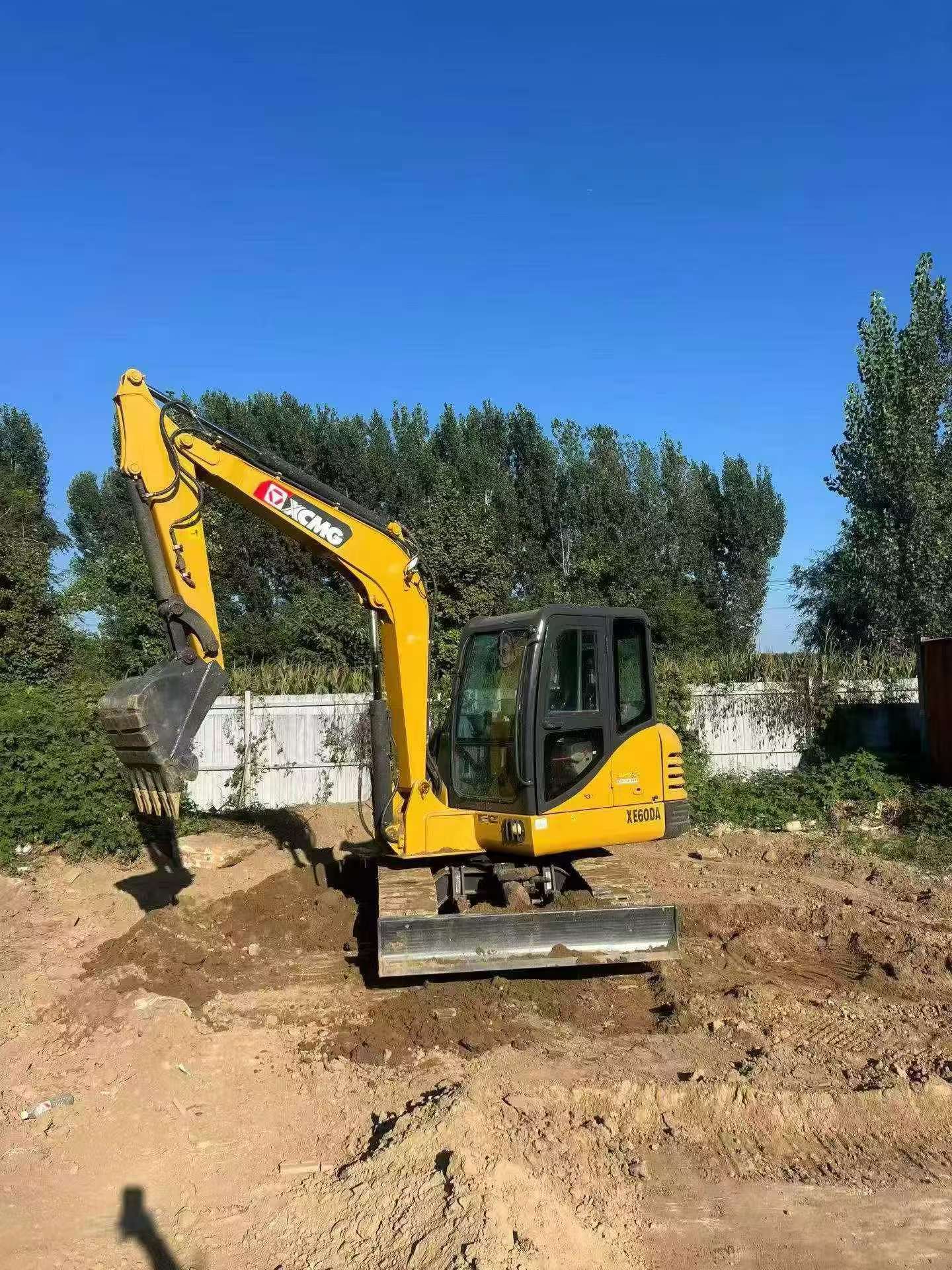 Buy XCMG XE60 Used Excavator / 3