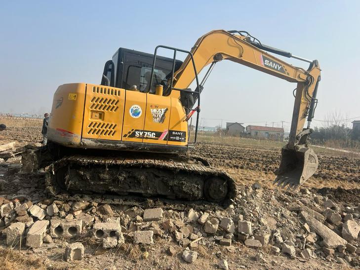 Buy Sany SY75 Used Excavator / 1