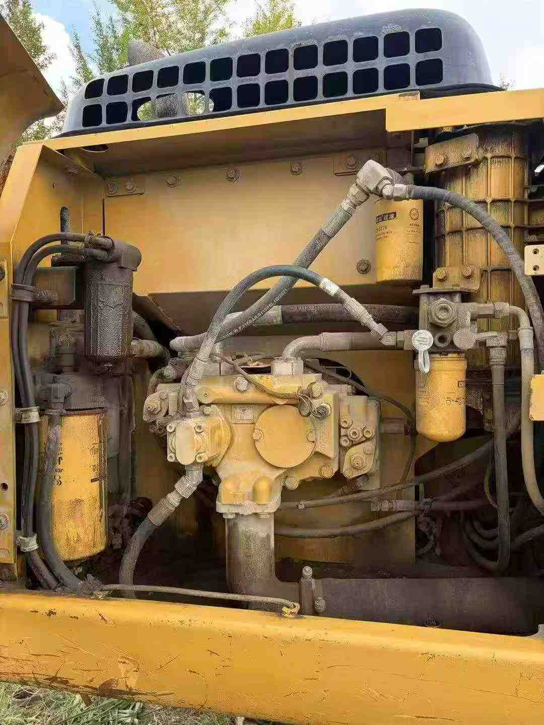 Buy Caterpillar 320D Used Excavator / 4