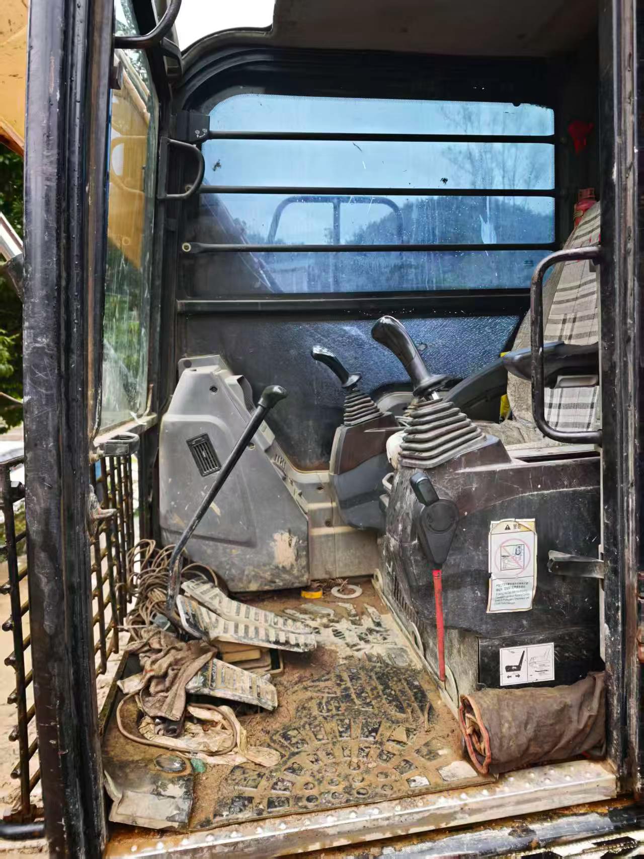 Buy Sany SY95C Used Excavator / 4