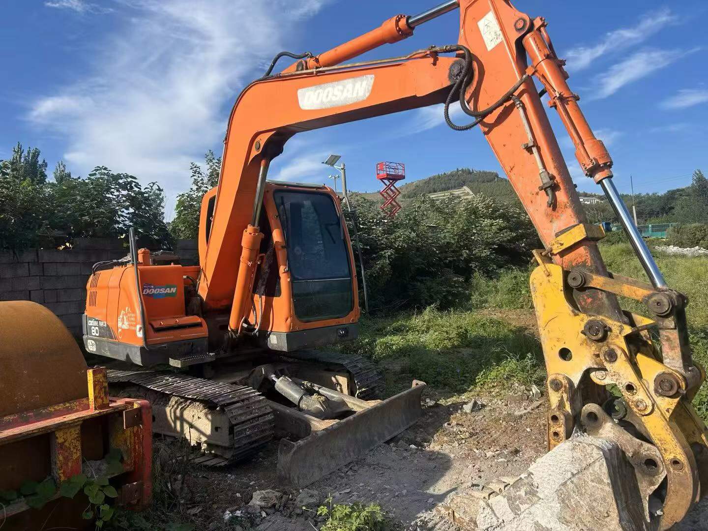 Buy Doosan DH80 Used Excavator / 5