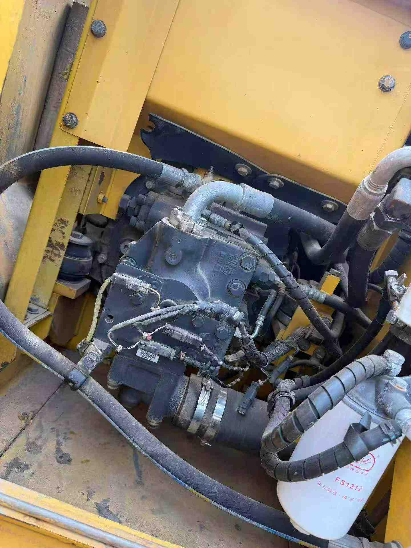 Buy Komatsu PC130 Used Excavator / 9