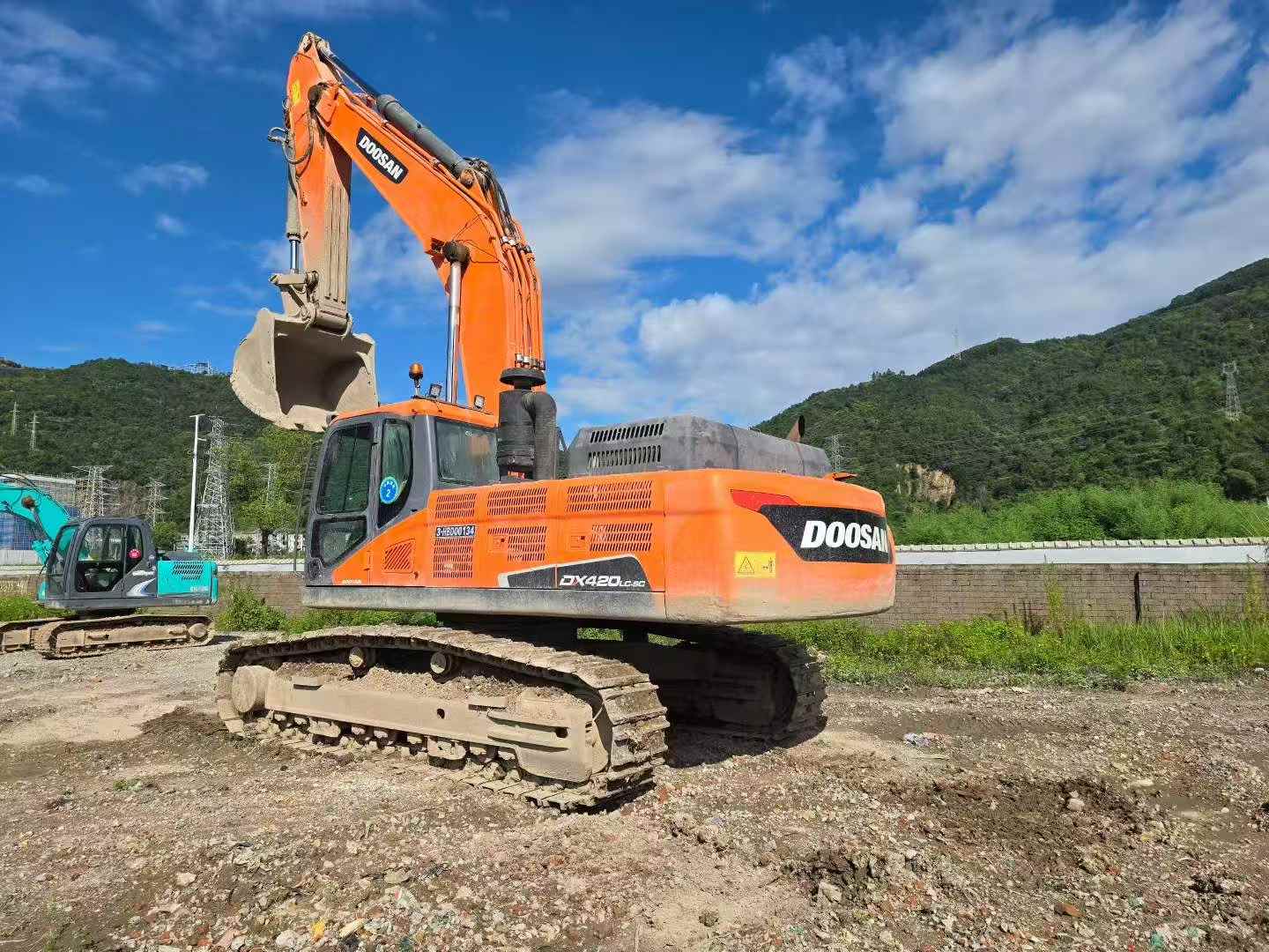 Buy Doosan DH420LC-7 Used Excavator / 2
