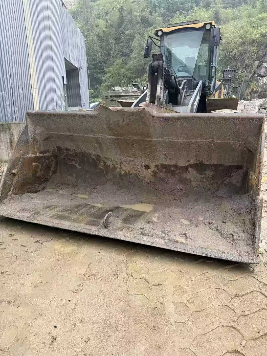 Buy XCMG LW600E Used Excavator / 8