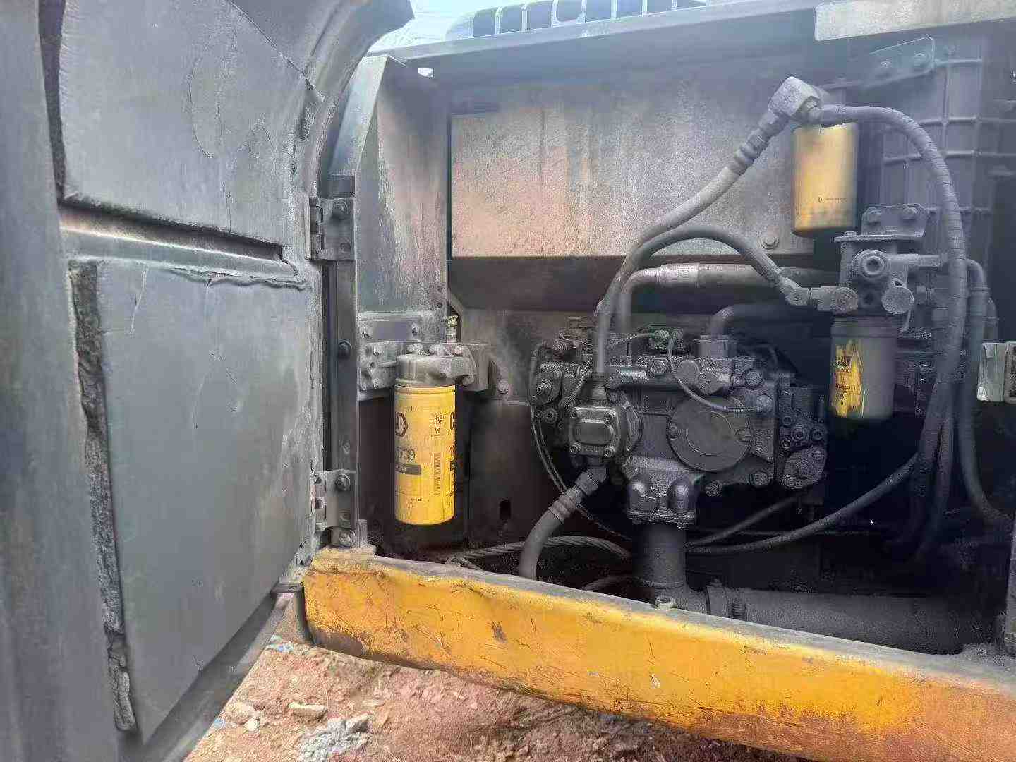 Buy Caterpillar 320D Used Excavator / 9