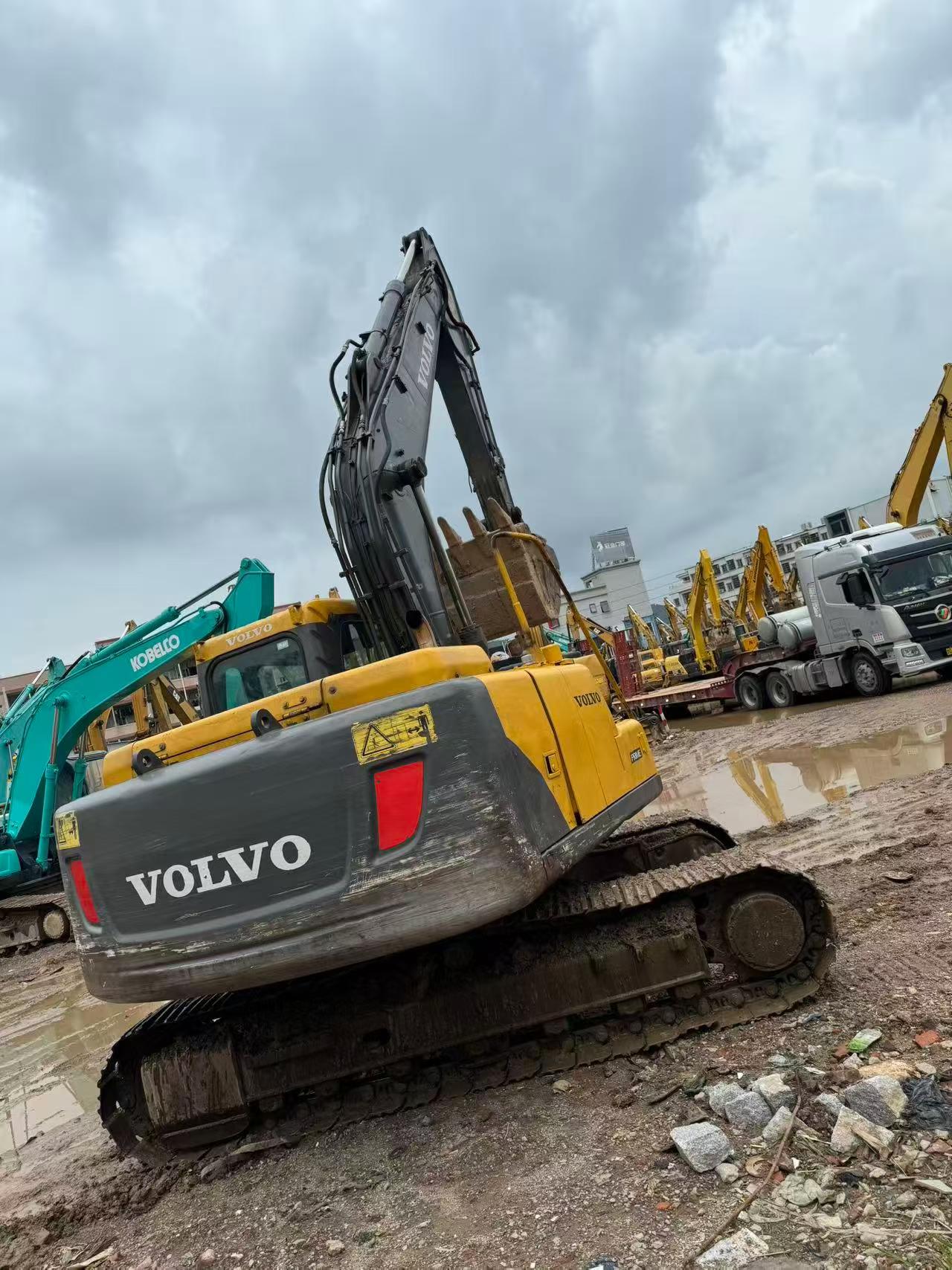 Buy Volvo EC140 Used Excavator / 9