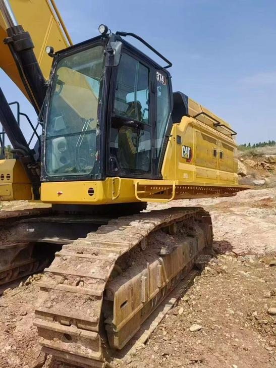 Buy Caterpillar 374D Used Excavator / 1