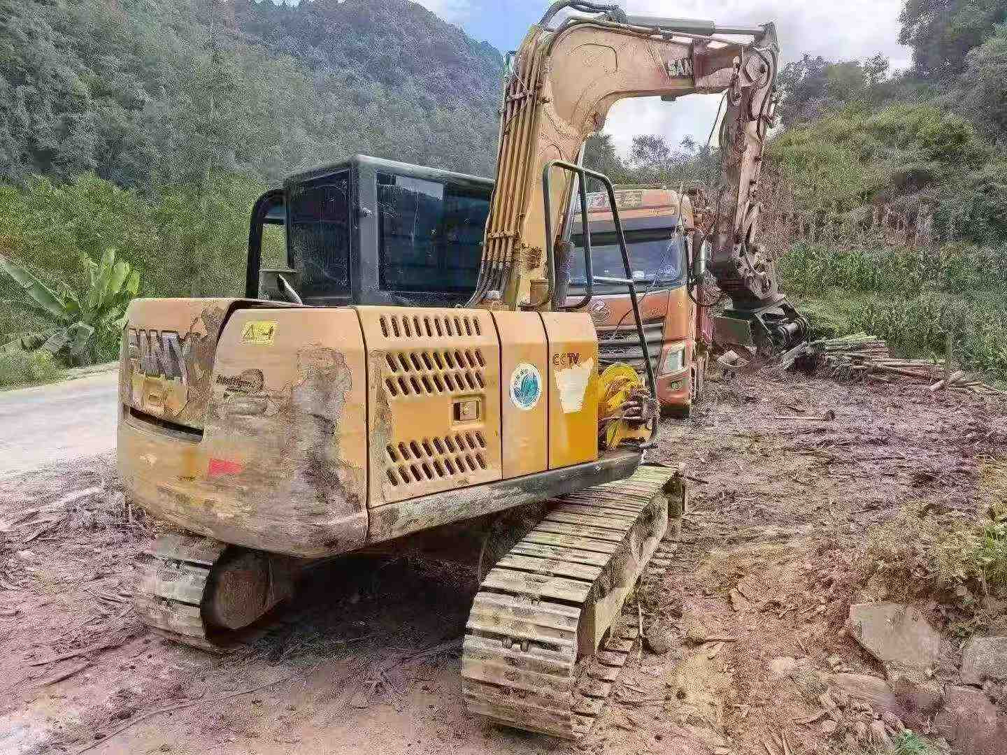 Buy Sany SY95C Used Excavator / 2