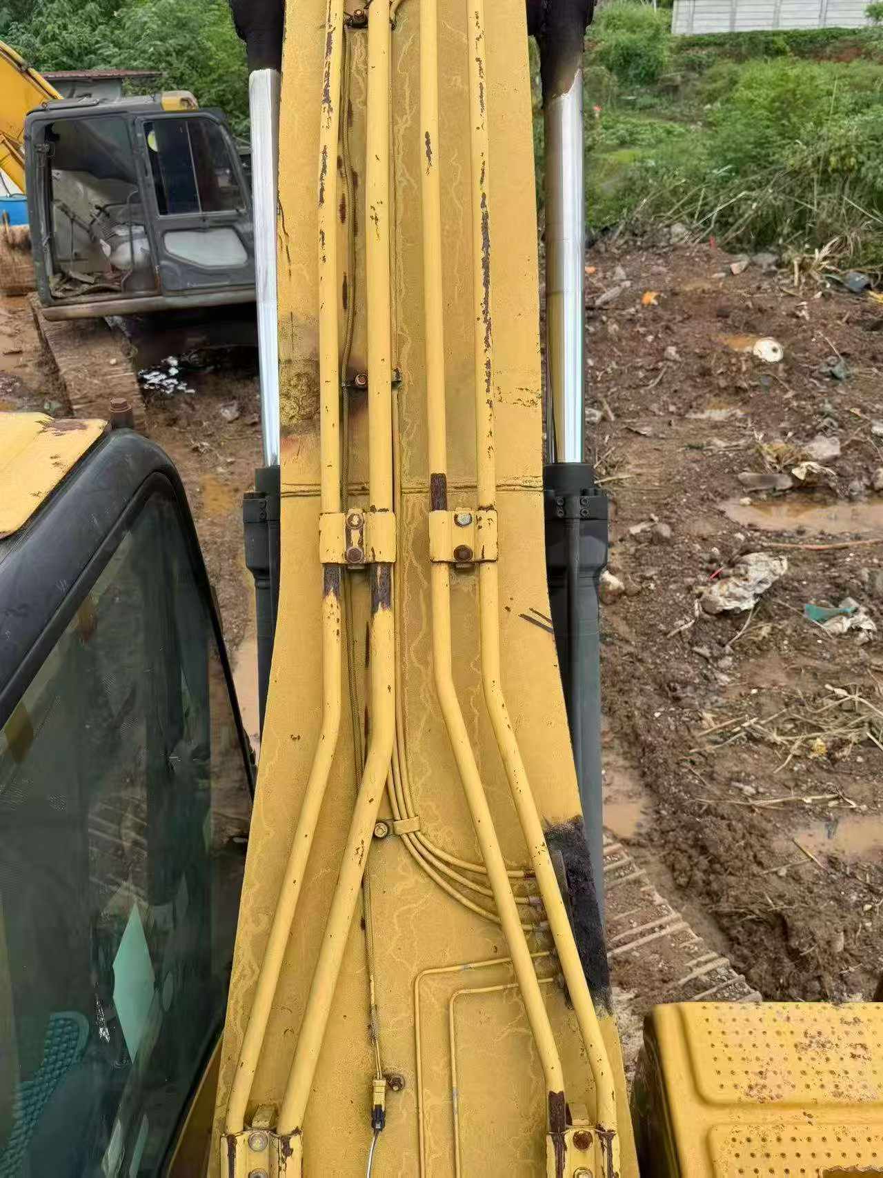 Buy Caterpillar 320D Used Excavator / 8