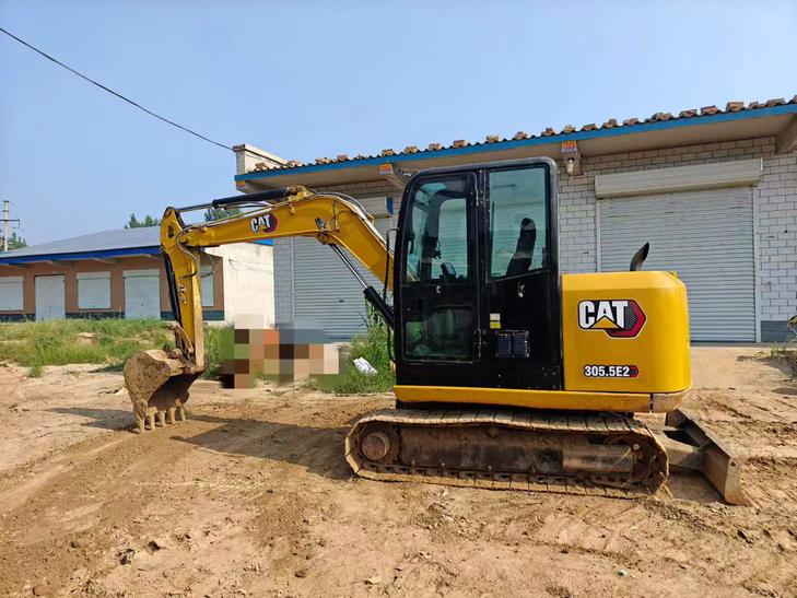 Buy Caterpillar 305.5 Used Excavator / 1