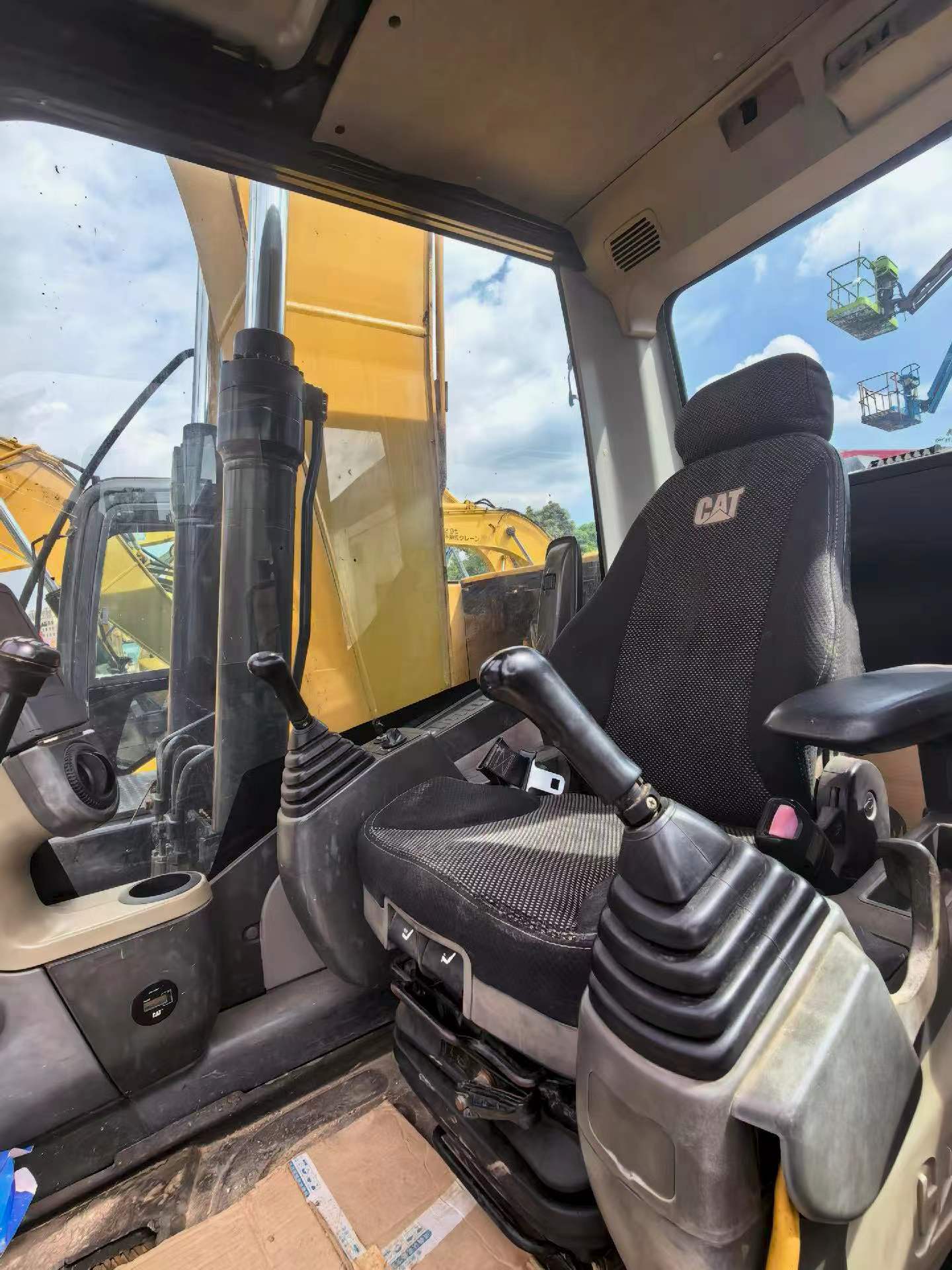 Buy Caterpillar 312D Used Excavator / 6