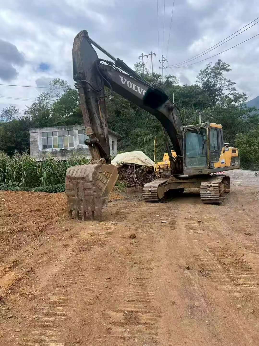 Buy Volvo EC210B Used Excavator / 3