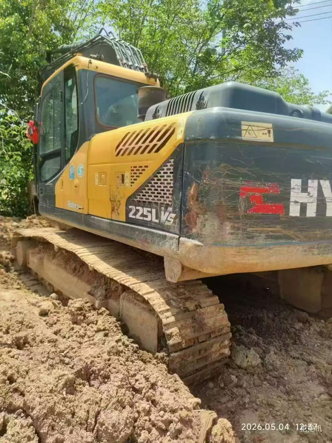 Buy Hyundai R225-7 Used Excavator / 3