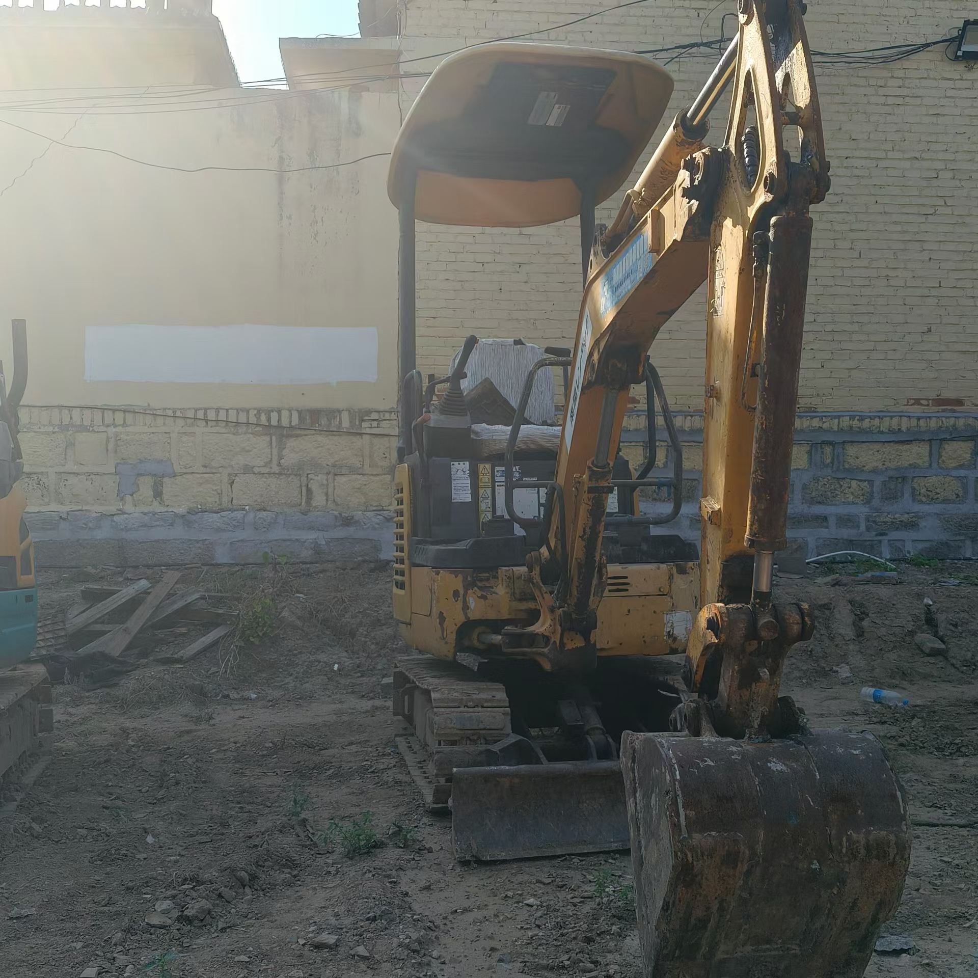 Buy Komatsu PC18MR-2 Used Excavator / 2