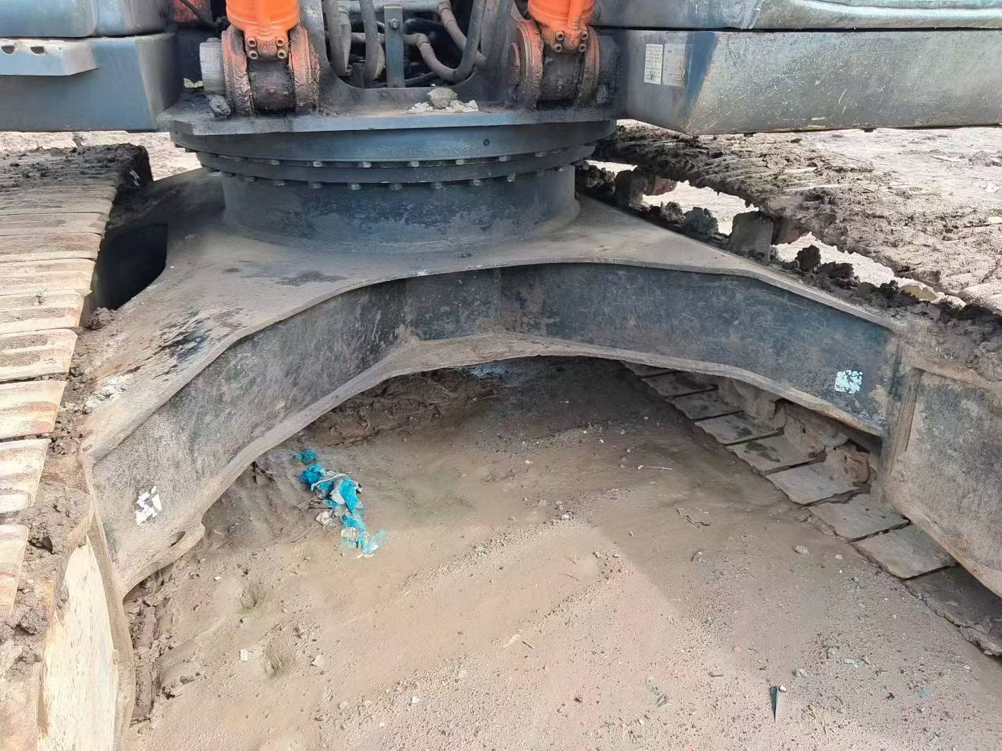 Buy Hitachi ZX240 Used Excavator / 3