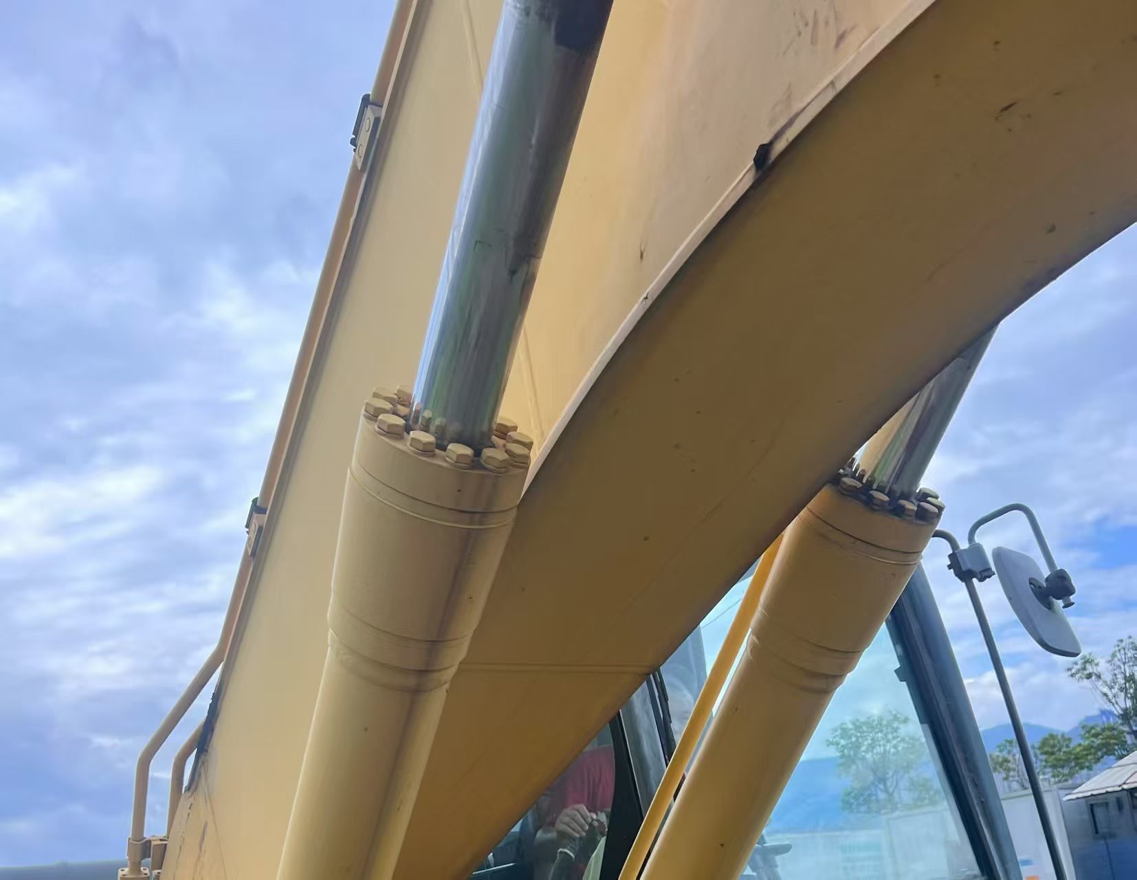 Buy Komatsu PC200-8 Used Excavator / 9