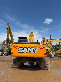 Buy Sany SY215C-8 Used Excavator / 9 Buy Sany SY215C-8 Used Excavator / 9
