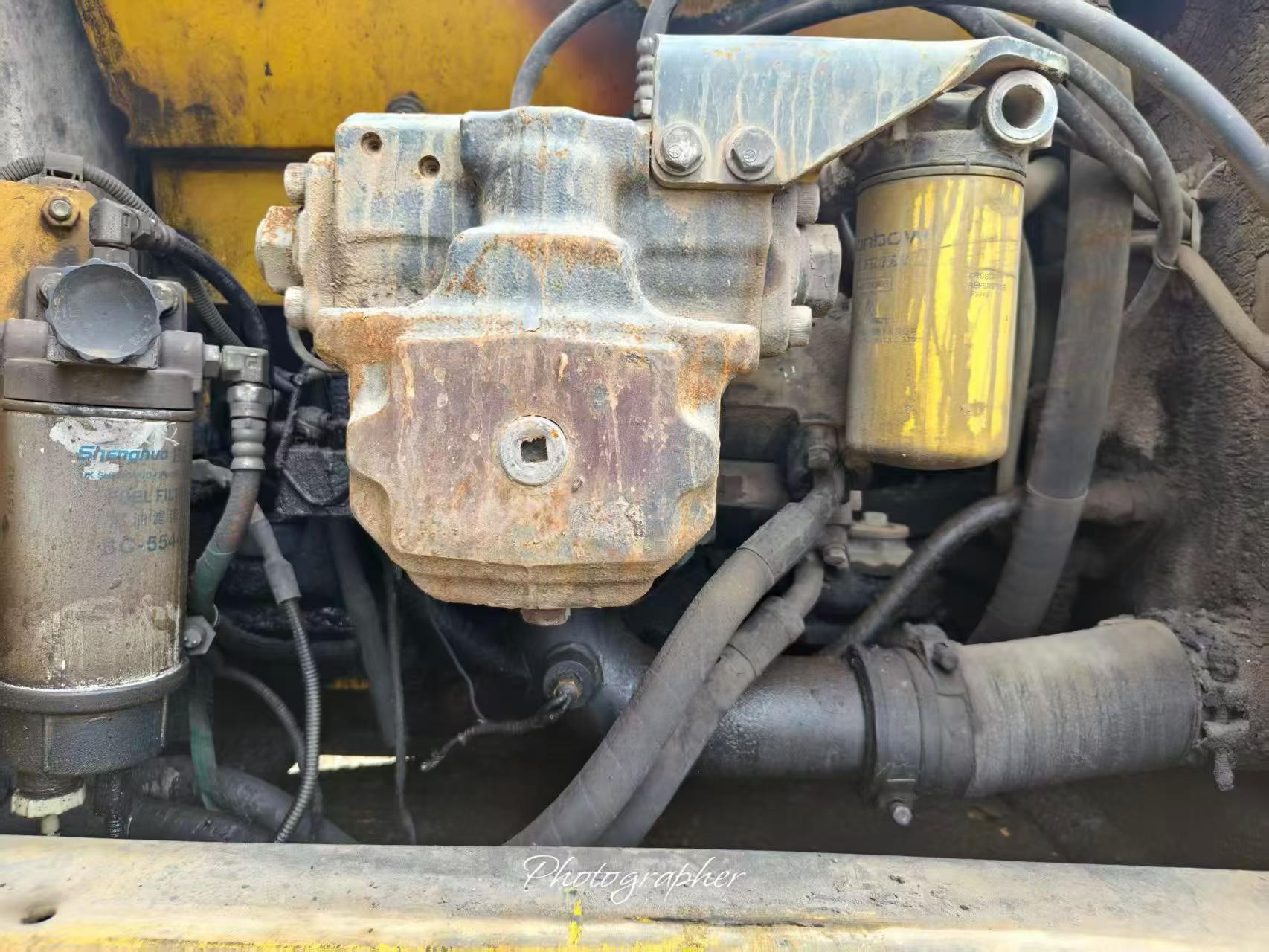 Buy Komatsu PC240-6 Used Excavator / 3