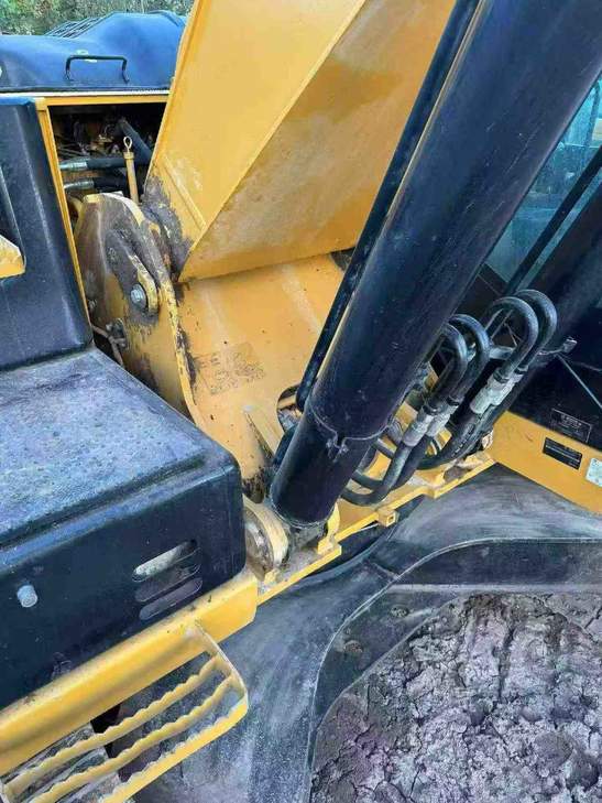 Buy Caterpillar 326DL Used Excavator / 1